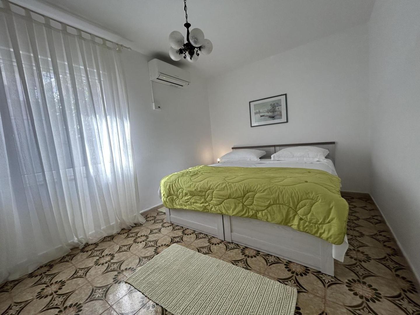 Azure Apartments By The Sea Near City Omis Bagian luar foto